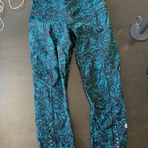 Cropped Patterned Leggings - Teal and Black